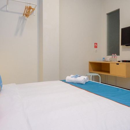 Sans Hotel Good Wish Semarang Jomblang Экстерьер фото