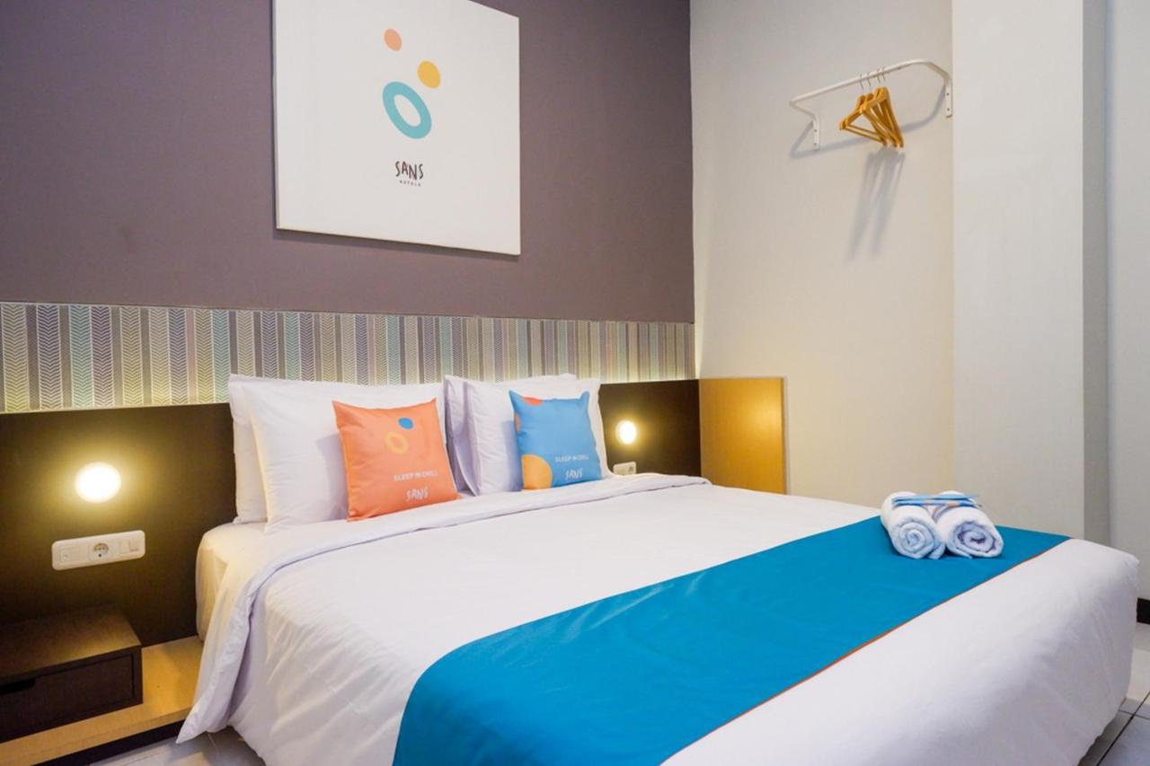 Sans Hotel Good Wish Semarang Jomblang Экстерьер фото