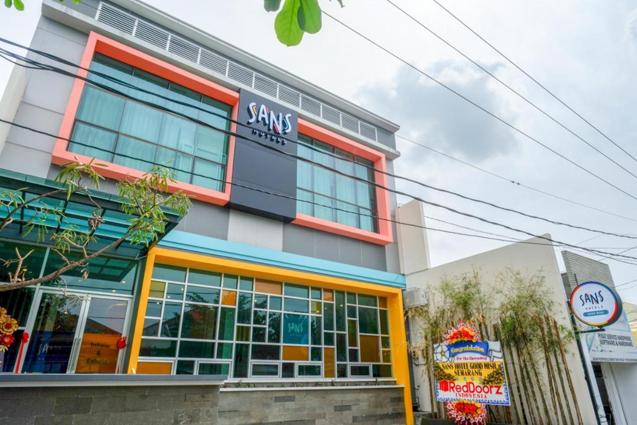 Sans Hotel Good Wish Semarang Jomblang Экстерьер фото