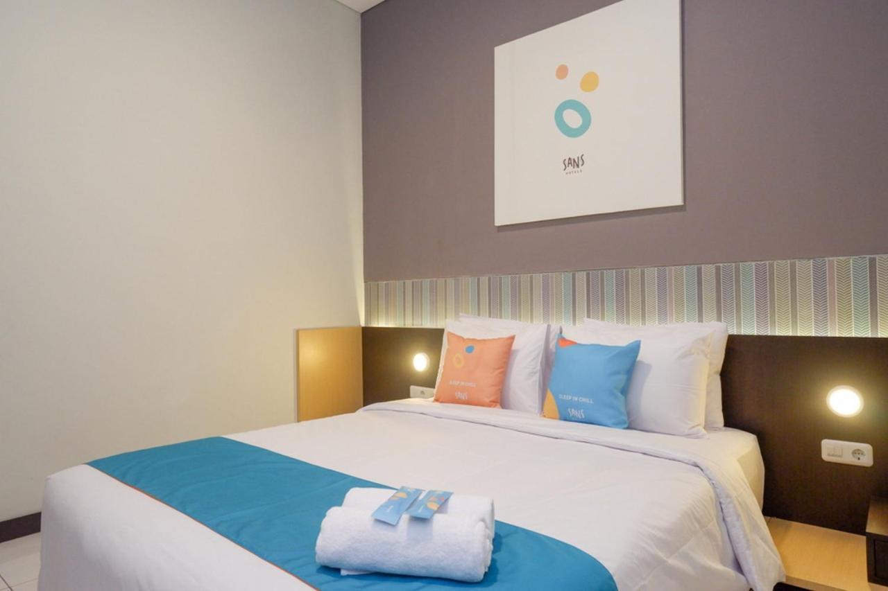 Sans Hotel Good Wish Semarang Jomblang Экстерьер фото