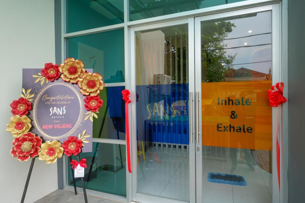 Sans Hotel Good Wish Semarang Jomblang Экстерьер фото